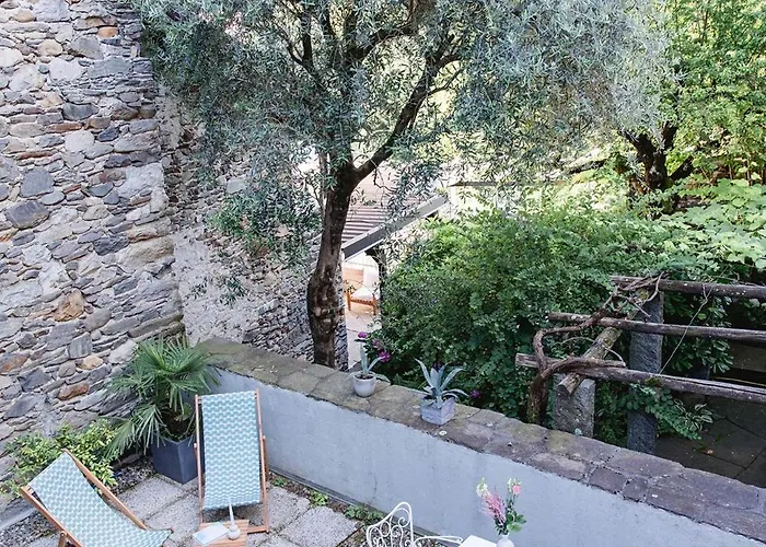 Casa Bellavista Sant Abbondio 6577 Ranzo Oda ve Kahvaltı *