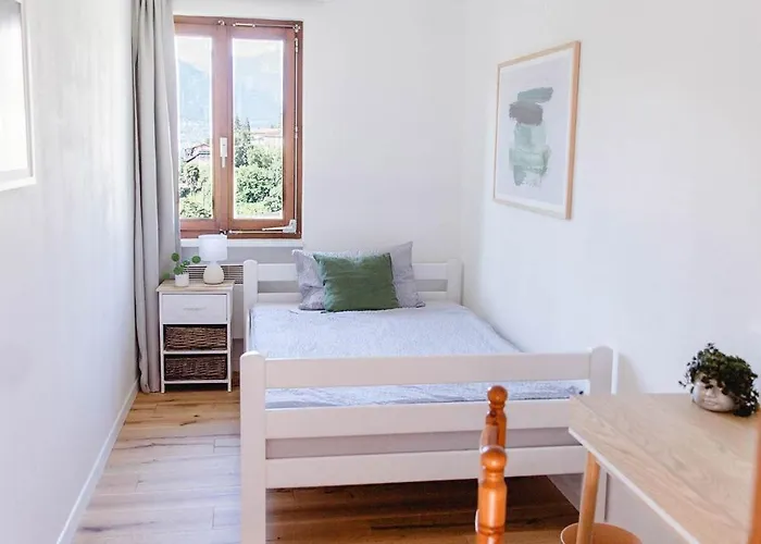 Casa Bellavista Sant Abbondio 6577 Ranzo Frühstückspension Gerra (Locarno)